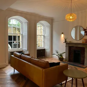 Royal Bolthole Apartment Edinburgh